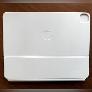 Apple Magic keyboard Case for iPad Pro